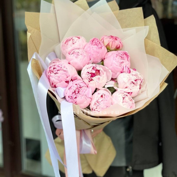 11 пионов в оформлении в Челябинске