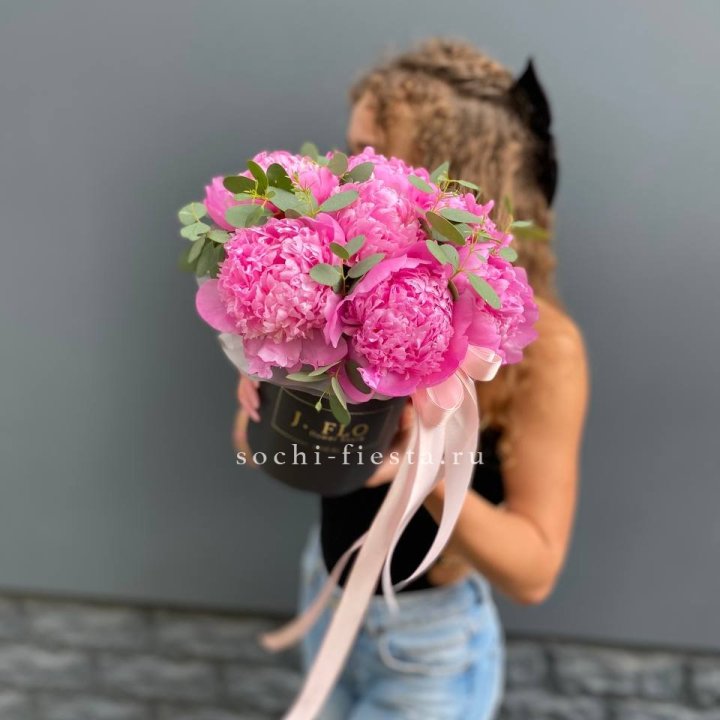 Дизайнерский цилиндр "Фломени" в Челябинске