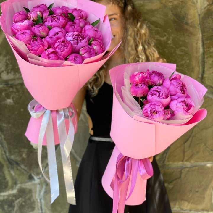 Букет ярких пионов  в Челябинске