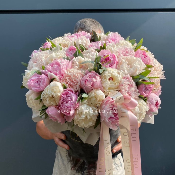 51 пионов в боксе в Челябинске