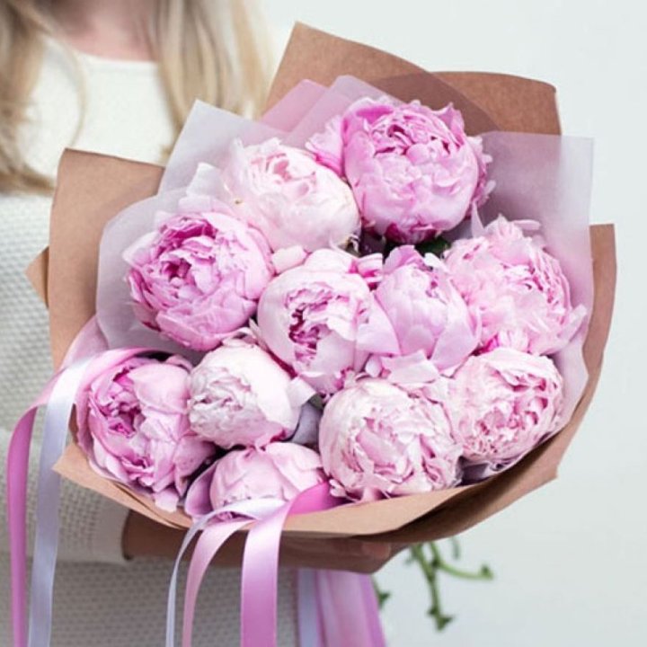 11 нежных пионов в Челябинске