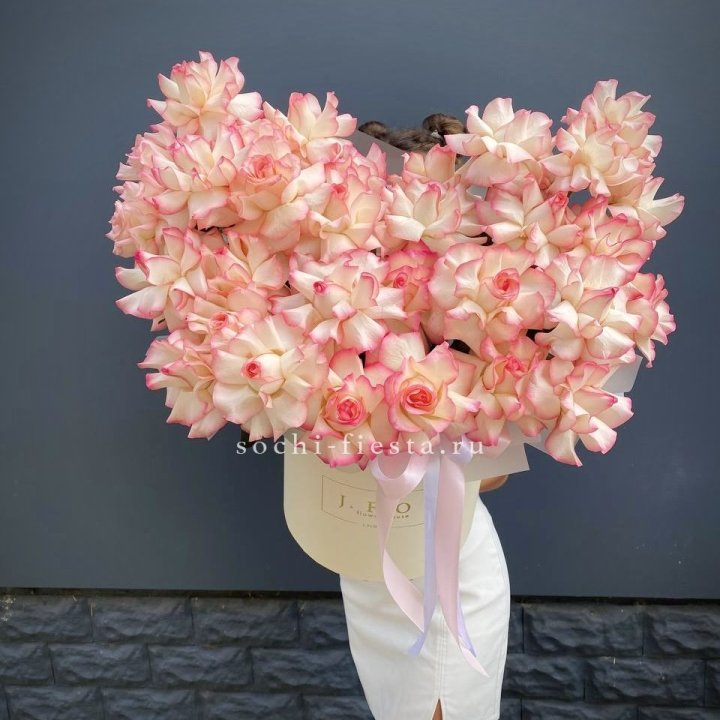 31 французская роза Джумилия в боксе в Челябинске