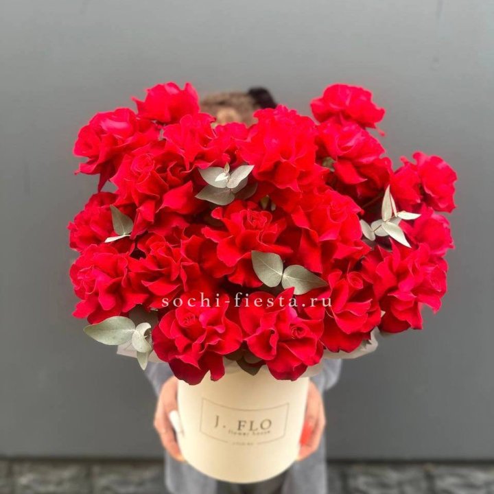 35 Французских роз в боксе в Челябинске