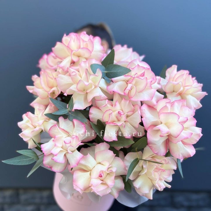 15 Французских роз Джумилия в боксе в Челябинске