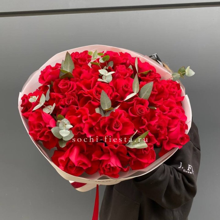 23 Красных французских роз в Челябинске