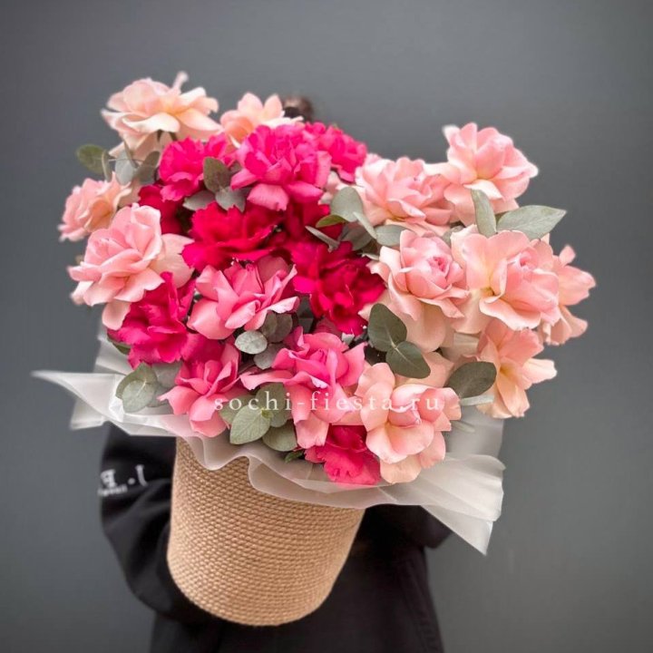 23 Французские розы Микс в боксе в Челябинске