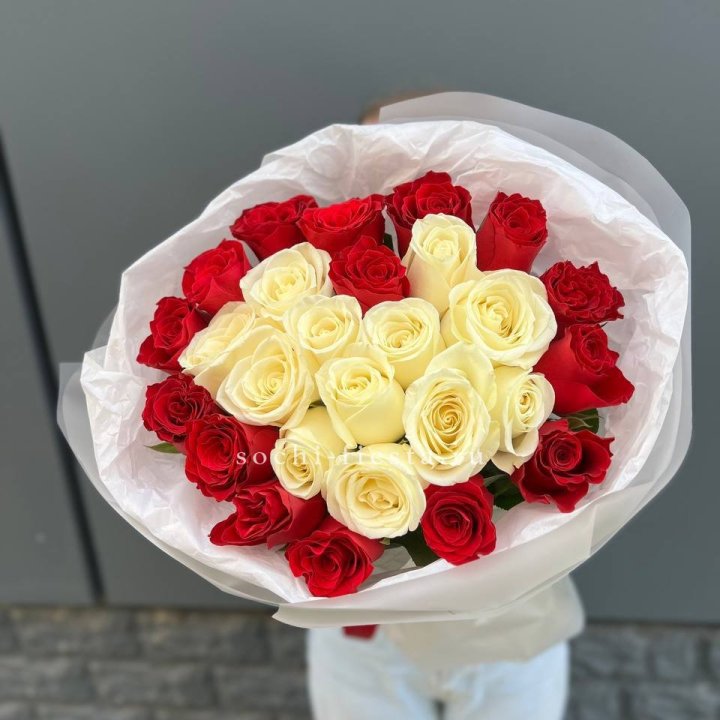 27 роз микс в Челябинске