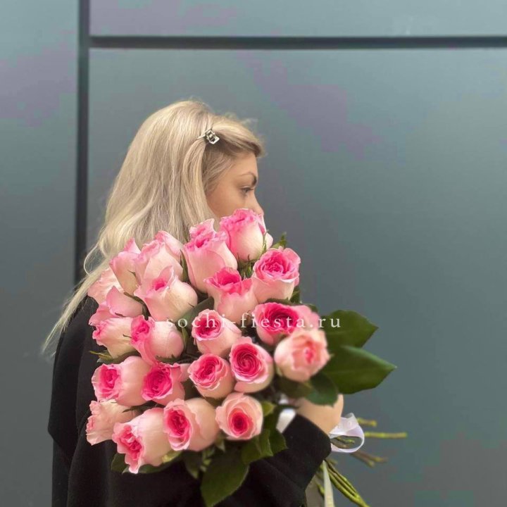  25 розовых роз в Челябинске