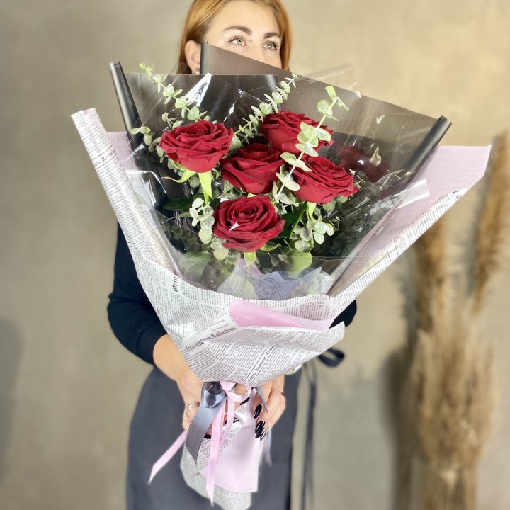 5 красных роз в Челябинске