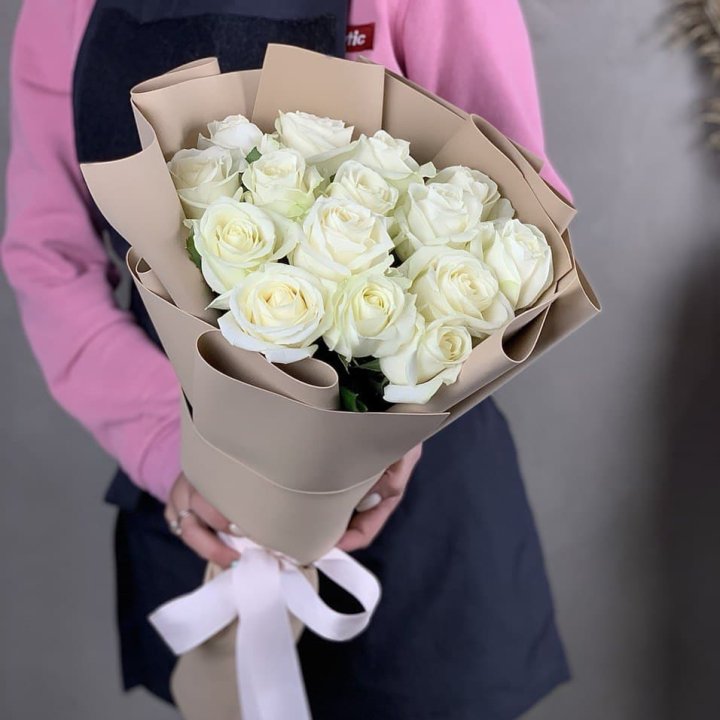 15 белых роз миракли в Челябинске