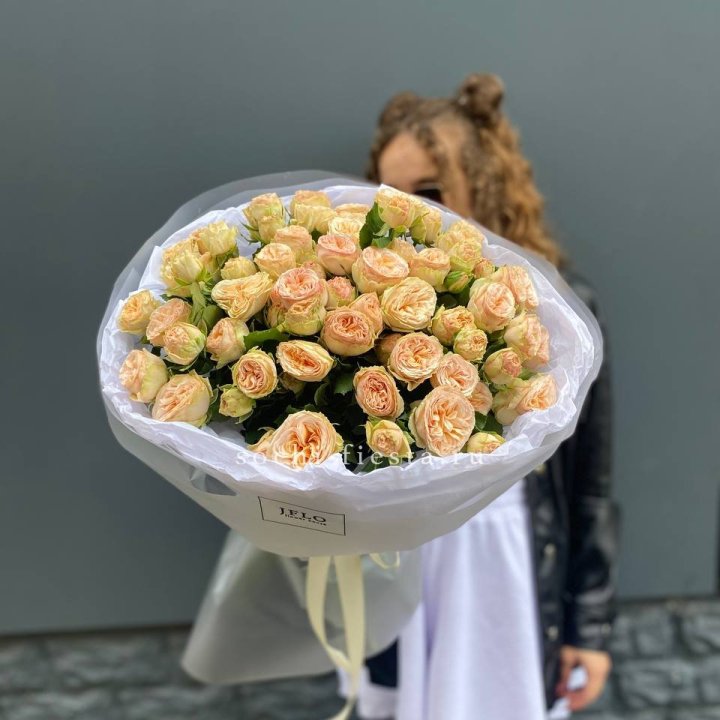 15 пионовидных роз в Челябинске