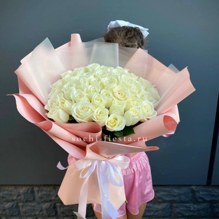35 белых роз в Челябинске