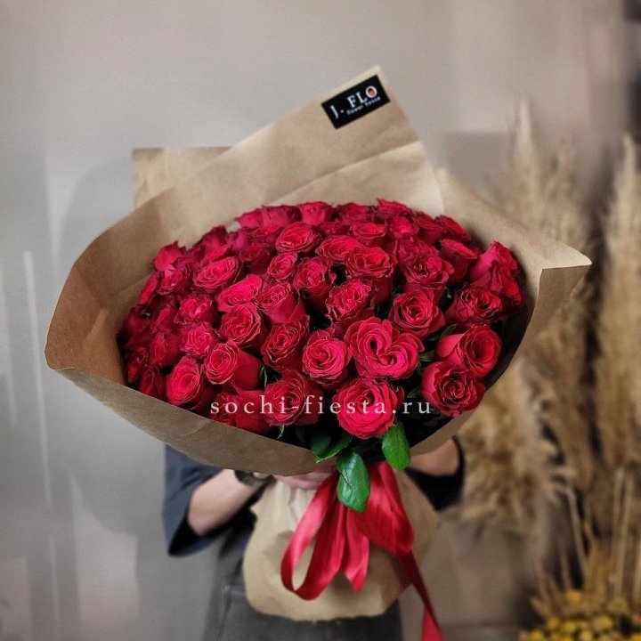 63 красных роз вайт в Челябинске