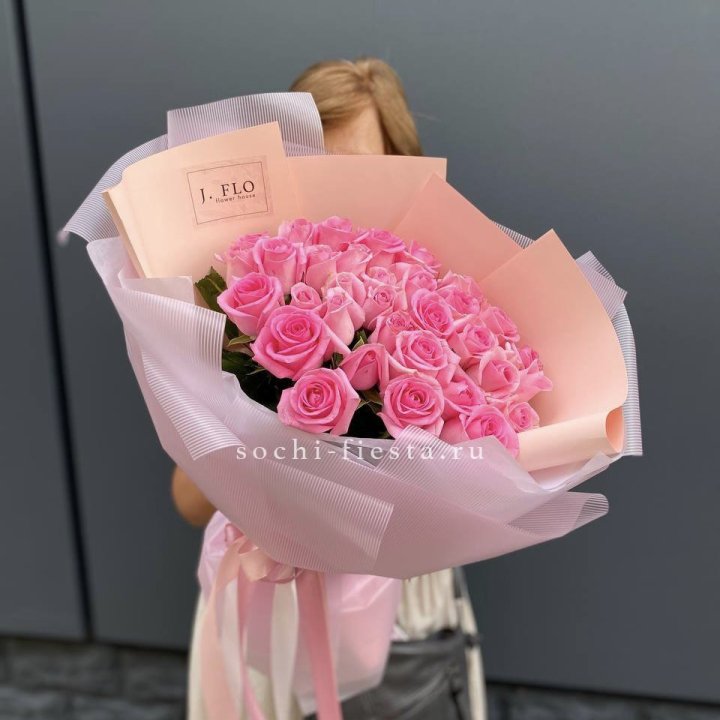 33 Розовые розы в Челябинске