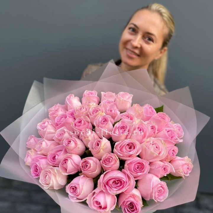 51 розовая роза в Челябинске