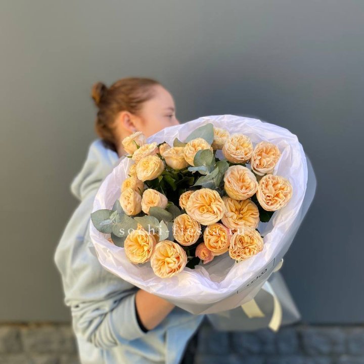 7 пионовидных роз в Челябинске