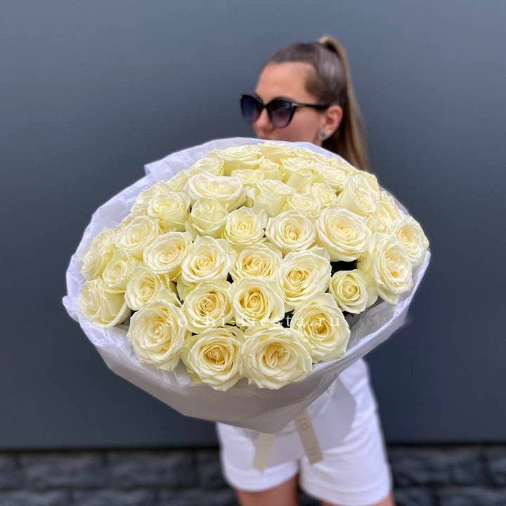 51 белая роза  в Челябинске