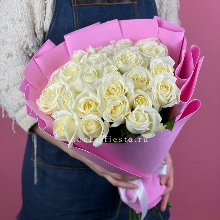 25 белых роз в Челябинске