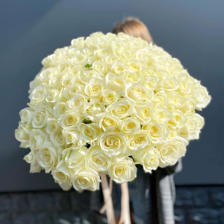 Букет  из 101 белой розы  в Челябинске