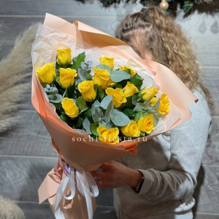 15 желтых роз в Челябинске