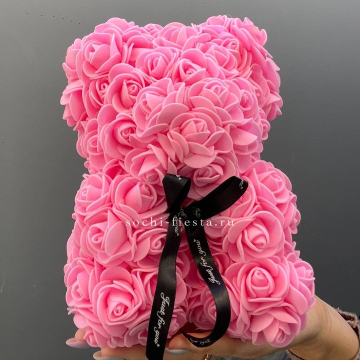 Игрушка медведь из розовых роз в Челябинске