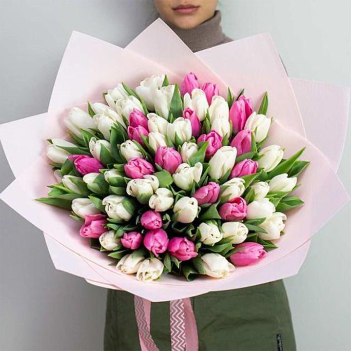 61 бело-розовый тюльпан в Челябинске