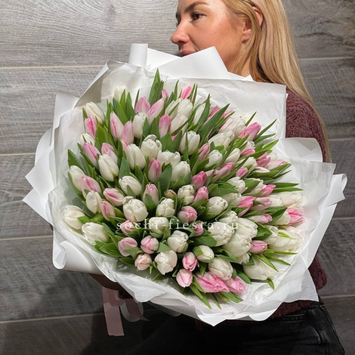 101 тюльпан нежный микс в Челябинске