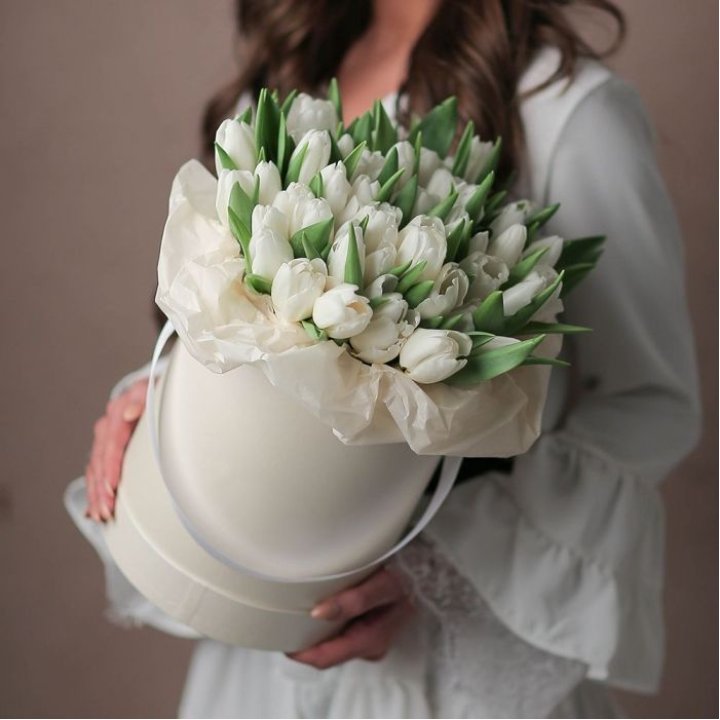 Тюльпаны в цилиндре  в Челябинске